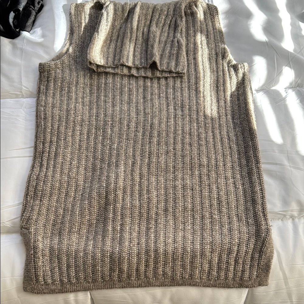 Theory Women's Ribbed Knit Sweater